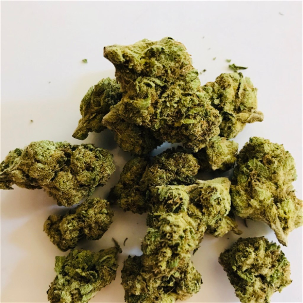 trainwreck-strain-weed-fans